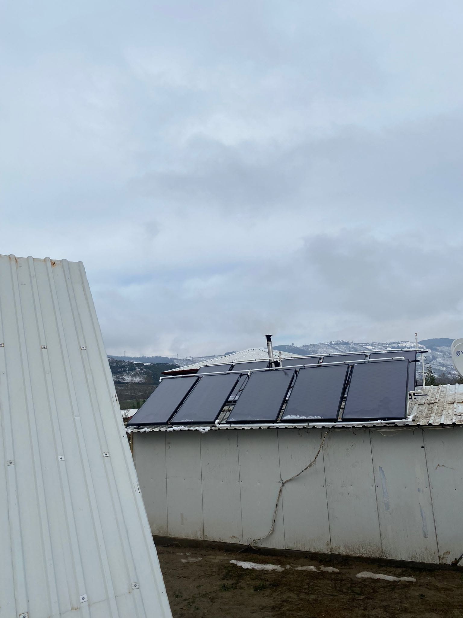 EVCEK BUNGALOV REFERANS PROJESİ Evcek Bungalov Merkezi Sistem Güneş Enerjisi Kurulumu